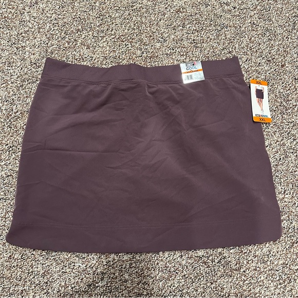 32 Degrees Women's Skort - Dark Plum - Picture 5 of 10